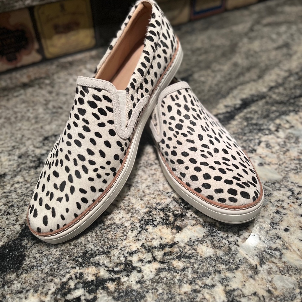 Ugg Slip on Fashion Sneakers
